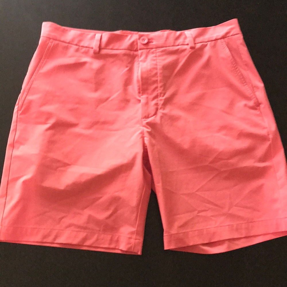 Coral Men’s Vineyard Vines shorts.